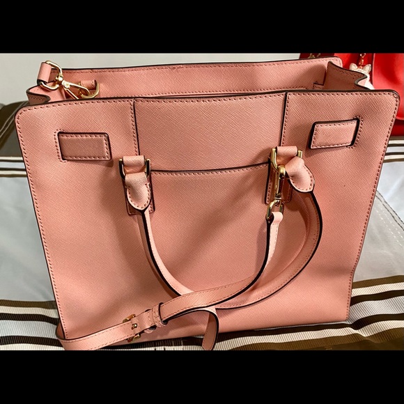Michael kors purse - Picture 2 of 5
